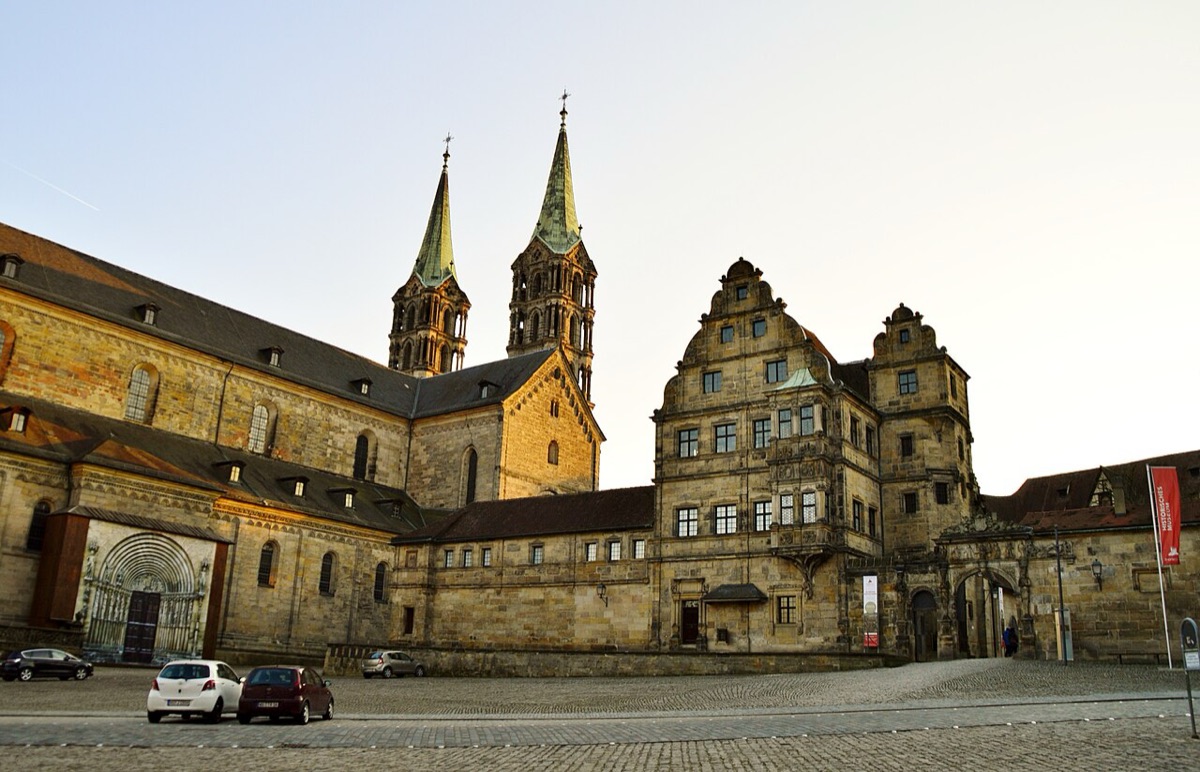 Domplatz mit Dom und Alter Hofhaltung